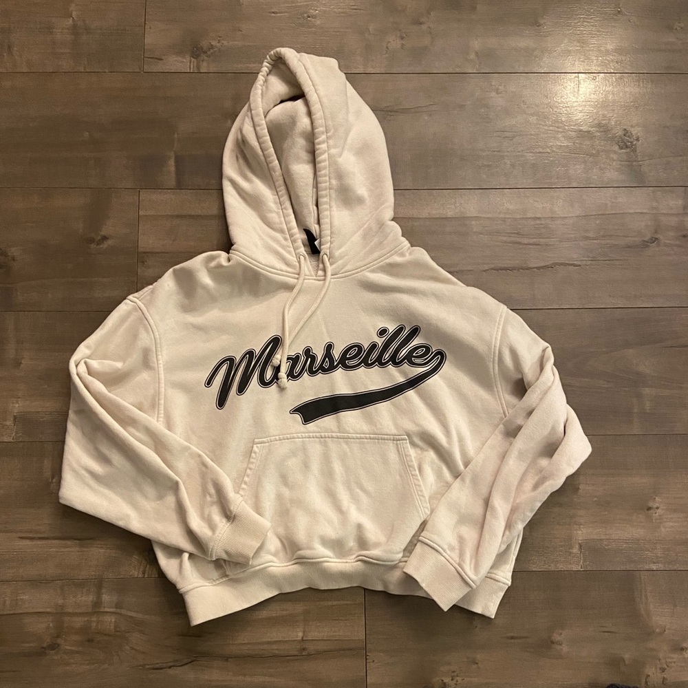 H&M sweater. Size XL fits as a S/M.